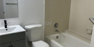 8290 Lake Dr Gallery 16