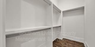 2011 Sharon Ave Gallery 25