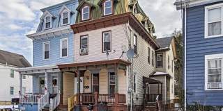 32 Walnut Street Gallery 1