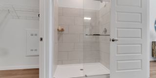 LakePointe Gallery 44