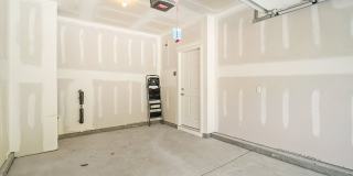 Spring deal : 500$ rewards for a 15 month rental lease - Elegant  3br/2.5 bath Townhome available- well maintained and like New Gallery 9