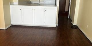 Midtown High Rise Apartment Available Now Gallery 4