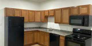 Deer Creek Apartments Gallery 1