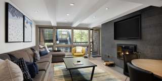 124 W Hyman unit: 2B Gallery 1
