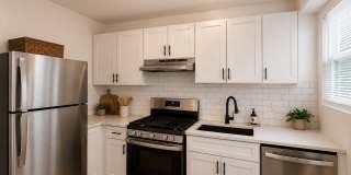 7422 North Ashland BoulevardApt 1 7422 North Ashland BoulevardApt 1 Gallery 1