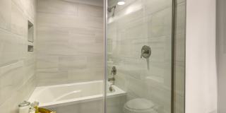 2109 E Riverside Dr Gallery 6