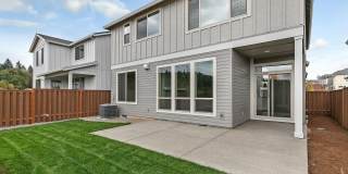 Bethany Stunner - 5 Bedrooms with Main-Level Bed & Bath, Modern Kitchen & Private Fenced Yard Gallery 26