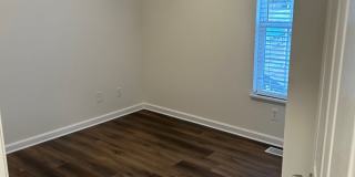 Now available:  Three bedroom, 1.5 bath home in Maryville City Gallery 17