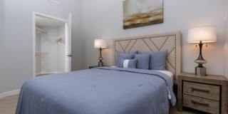 Downtown Ontario Luxury Apartments Gallery 50
