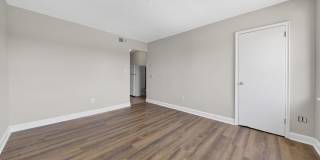 Bright 1 Bedroom Home with Refreshed Interior & In-Unit Laundry Gallery 4