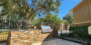 FOR RENT 1 bedroom, 1 bathroom, upper floor condo. Gallery 17