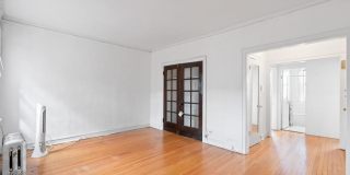 4505 N Greenview Gallery 1