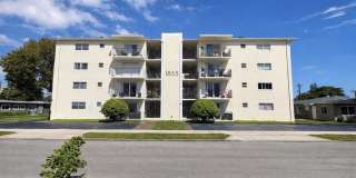 1855 Plunkett St Gallery 1