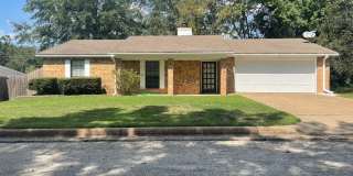 3 bed 2 bath house in Abor Oaks SD 3 bed 2 bath house in Abor Oaks SD Gallery 1