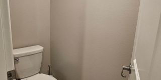 Spacious 5 Bedroom in Convenient North Creek Ridge, Bothell Location Gallery 23