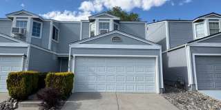 Cute newly remodeled townhouse Gallery 1