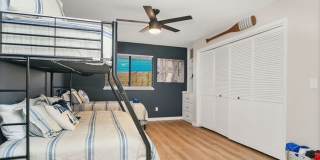 Beautiful Waterfront Single Story Home Gallery 16