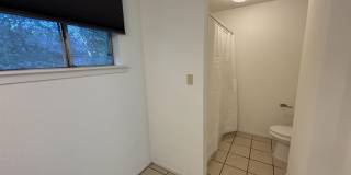104 N Vandeveer Gallery 3
