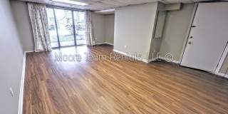 2 Bed / 3 Bath Condo - Office, Pool, Clubhouse & Garage Gallery 13