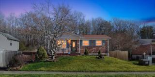 Charming Upper Floor 1BR/ 1 Bath/ Nothing Shared in Woodbridge Gallery 1