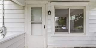2004 Arrow Avenue Gallery 16