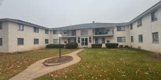 Large 2BR Upper with Heat - 84th and Howard Gallery 1