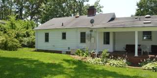 3 Bed/2 Bath Home Right Next to Walker Golf Course! 3 Bed/2 Bath Home Right Next to Walker Golf Course! Gallery 5