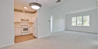 Excellent 2 Bed 2 Bath Condo - Completely Remodeled! Gallery 17
