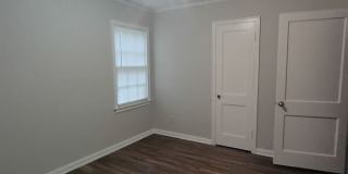 1240 Robin Hood Ln Gallery 6