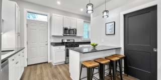 Newly Renovated 2 Bed, 2.5 Bath Furnished Home in Columbus Gallery 13