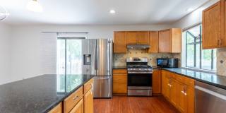 2 beds 2.5 baths Gallery 1