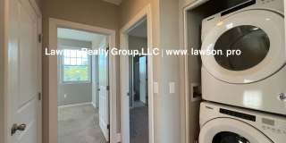 Upscale Three Bedroom in Colonial Green with Garage Upscale Three Bedroom in Colonial Green with Garage Gallery 28