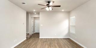 Beautiful 3/2.5 Townhome Gallery 6