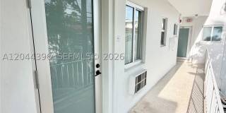 641 Espanola Way Gallery 16