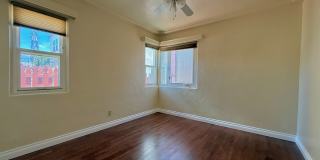 Cozy Two Bedroom Duplex w/ Hardwood Floors! Lovely Kitchen! Lots of Natural Light! Gallery 10