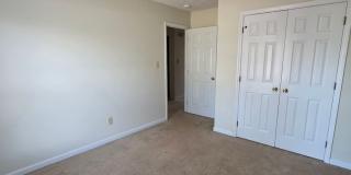 MIDDLE CREEK Gallery 21