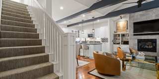 This luxurious townhouse on Cherry St. Gallery 34