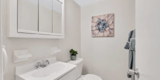 Washington Square Apartments Gallery 20