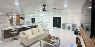 541 SE 17th Ave Gallery 7