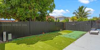 13990 SW 160th Ter Gallery 33