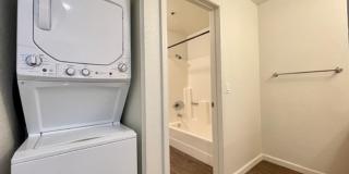 2 Bedroom + Loft Condo in Parkwood Village Gallery 14