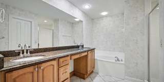 100 Bermuda Bay Circle #104 Gallery 26