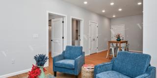 The Knoll Gallery 15