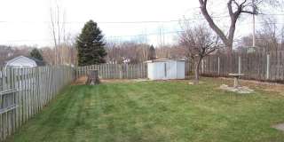 Three bed, one and a half bath home for rent Gallery 3