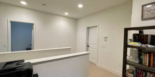 $500 OFF 1ST MONTHS RENT!! Modern and Chic 2 bed 2.5 bath in Newport Beach!!! Gallery 17