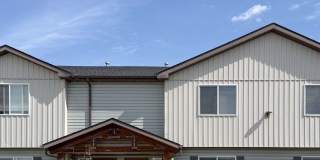 Charming 3 Bed 1.5 Bath Townhome in Rexburg! Gallery 1