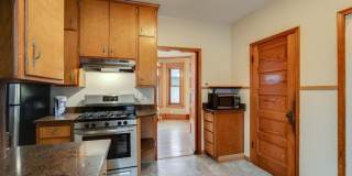 Charming 4 Bedroom/1.5 Bath Home for Rent Gallery 18