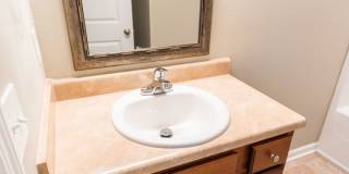 Beautiful 3 Bedroom 3 Bath Gallery 24