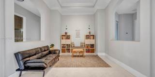 3950 W Hibiscus St Gallery 17