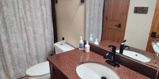 Fully Furnished Lakefront Home Gallery 26